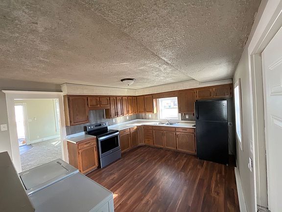 2nd image of 72617 Moreau St
