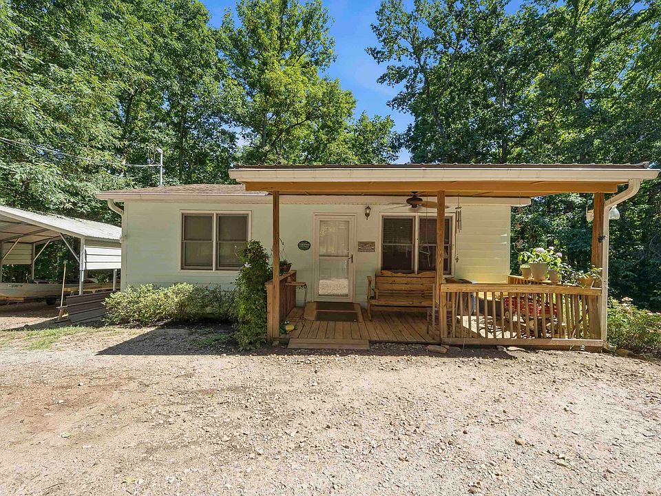 1st image of 216 River Oak Dr