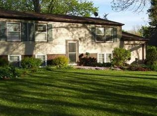 512 3rd Ave NW, Mount Vernon, IA 52314