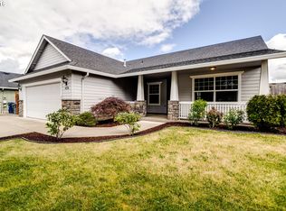 4036 S Redwood Dr, Springfield, OR 97478