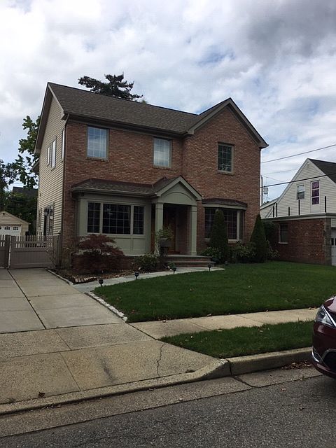1st image of 22 Leslie Ln