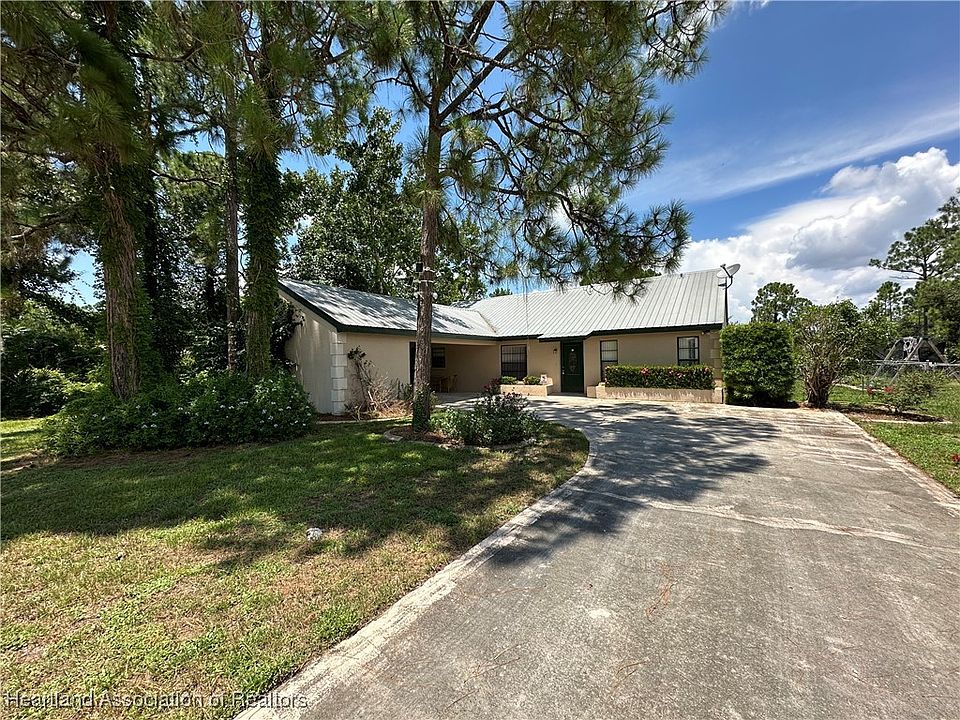 1st image of 315 Grosbeak Ave
