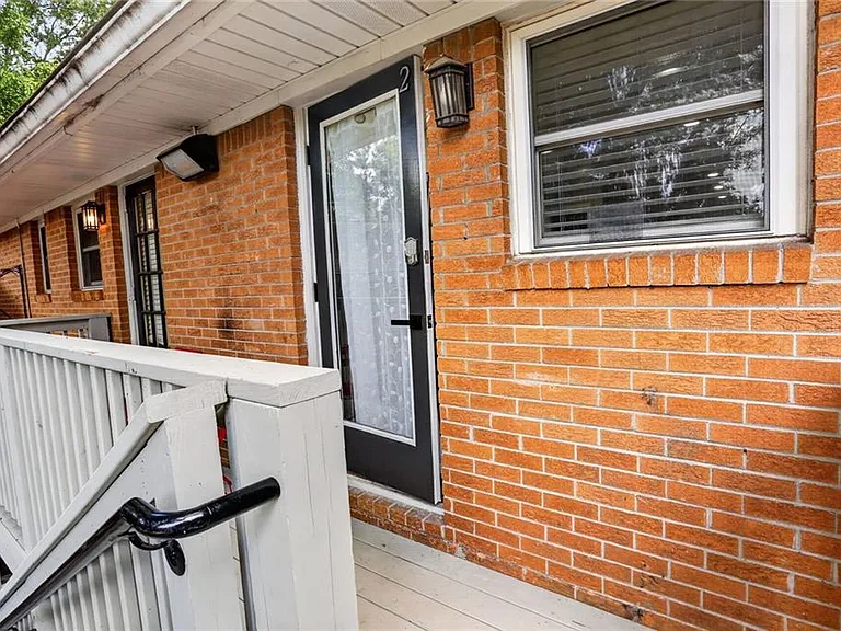 3510 Roswell Rd NW #E2 — Photo 3