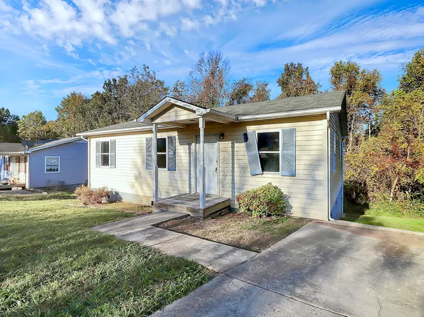 1050 Mountain Crest Dr, Kings Mountain, NC 28086