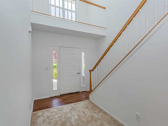 2nd image of 3104 Willow Pond Dr