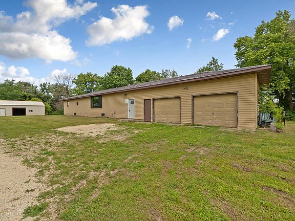 2nd image of 13454 750th St
