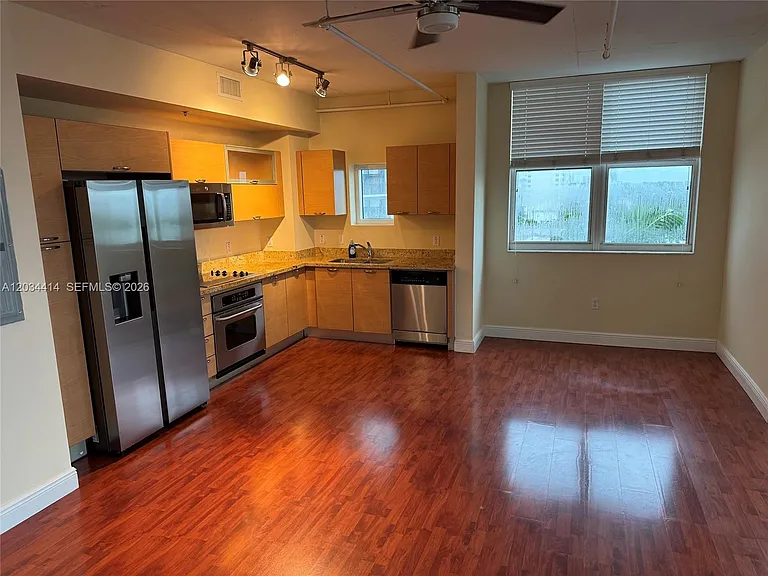 3180 SW 22nd St #701 — Photo 8