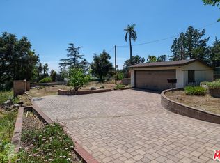 1212 E Palm St, Altadena, CA 91001