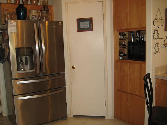 5th image of 923 SE Bay Blvd Unit 31
