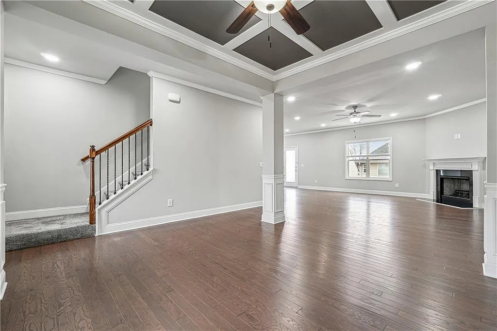 4 bed, 3.5 bath, 2653 sqft, $2,700 — Photo 4