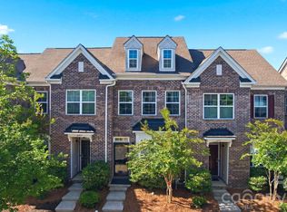 6913 Walnut Branch Ln, Charlotte, NC 28277