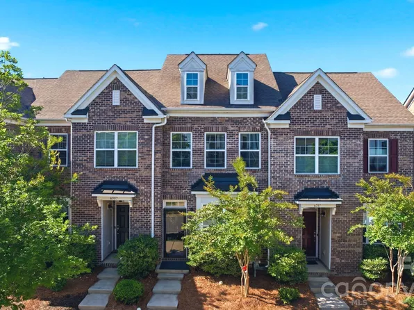 6913 Walnut Branch Ln, Charlotte, NC 28277