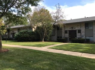 1315 Prairie St APT A1, Saint Charles, IL 60174