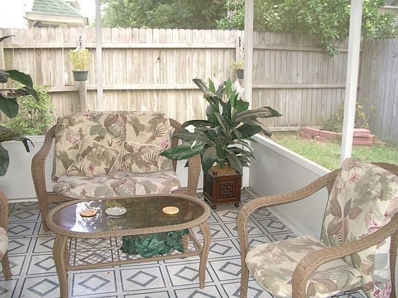 Screened in Porch