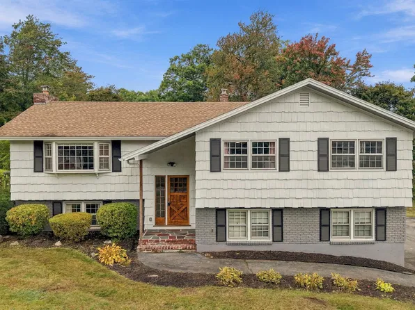 46 Marianna Road, Salem, NH 03079