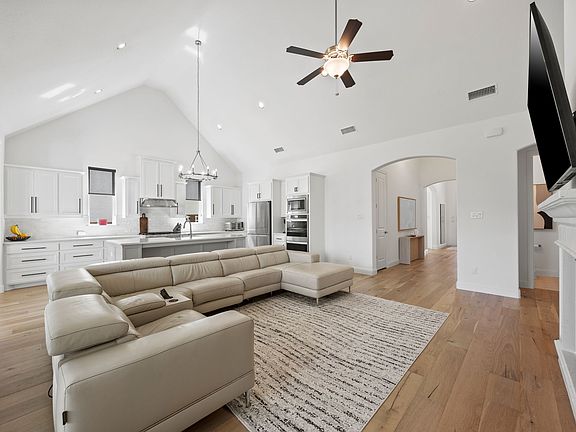 3rd image of 4411 Silver Spur Dr #1