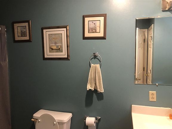 5th image of 417 Light St