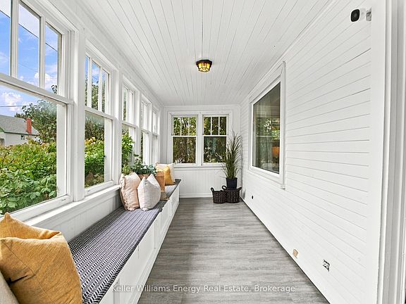 4th image of 477 Cubert St