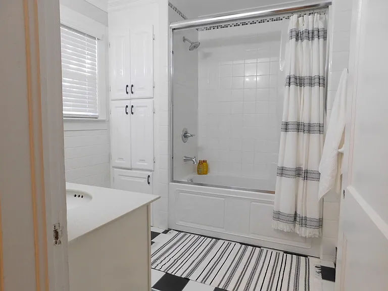 1214 Jackson St SE — Photo 8
