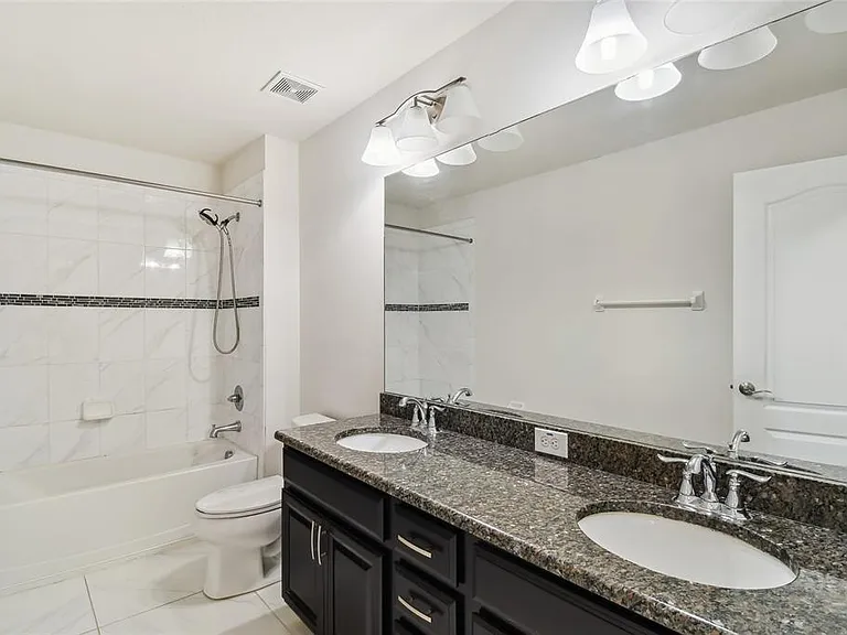 11027 Tahiti Isle Ln — Photo 23