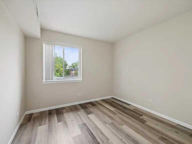 920 Casey Ct #5 — Photo 13