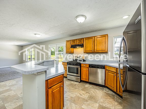 5th image of 7453 Cumberland Cir