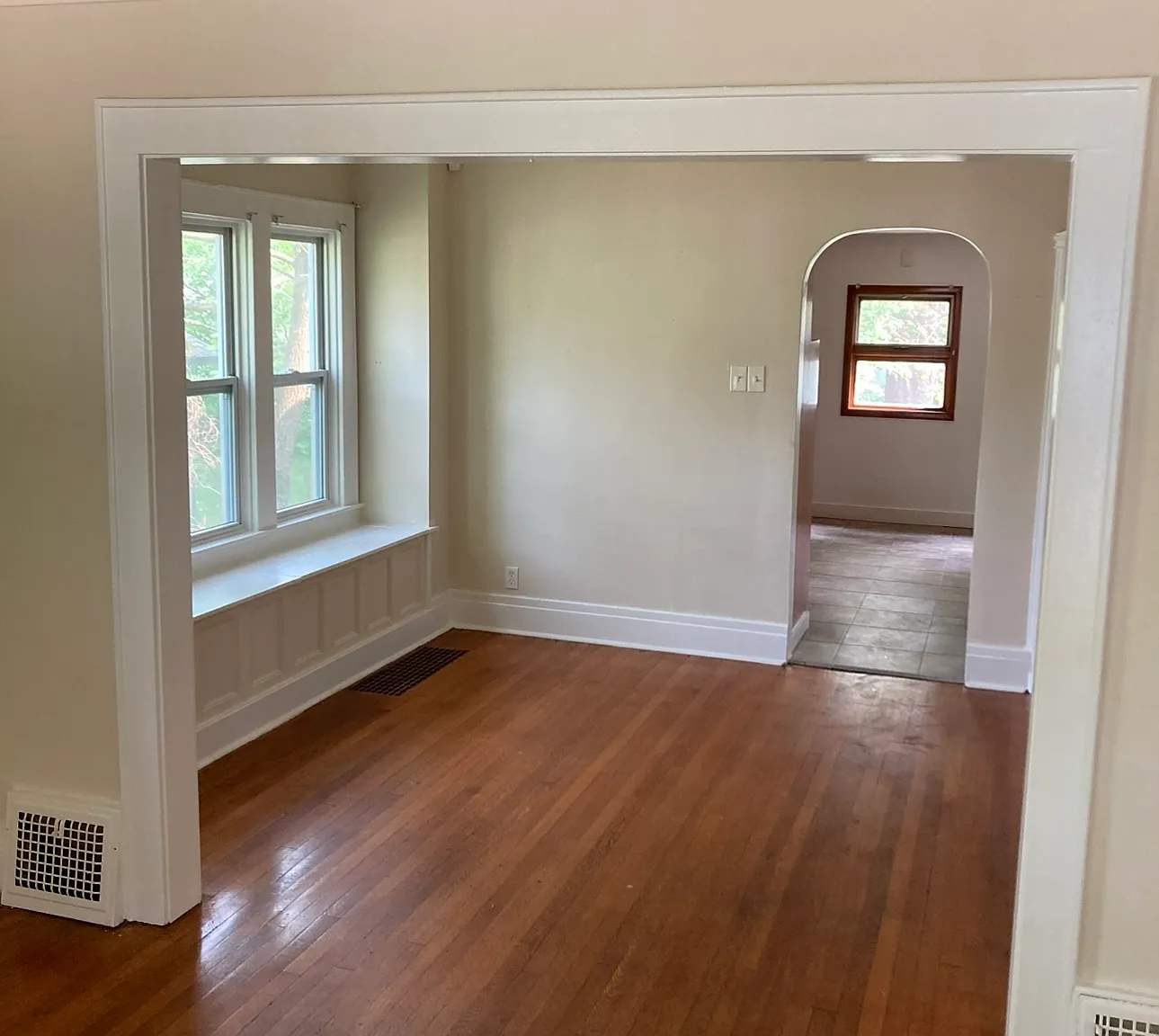 2 bed, 1015 sqft, $1,800 — Photo 2