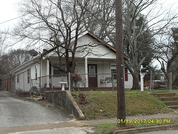 3rd image of 1716 NW Beaumont Ave