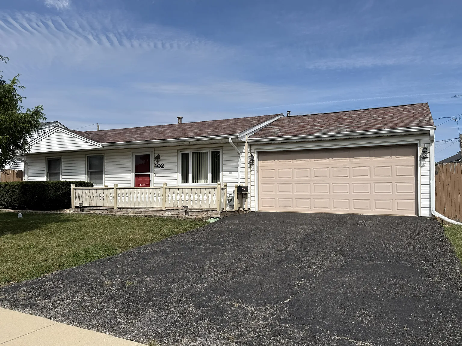 3 bed, 1050 sqft, $2,300 — Photo 1