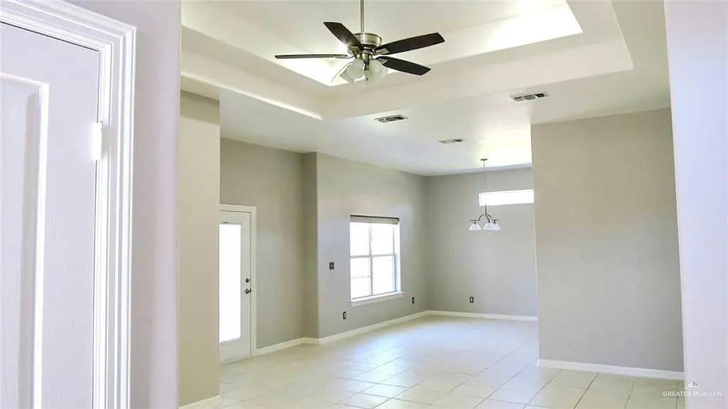 Building Photo - 4704 Date Palm Ave