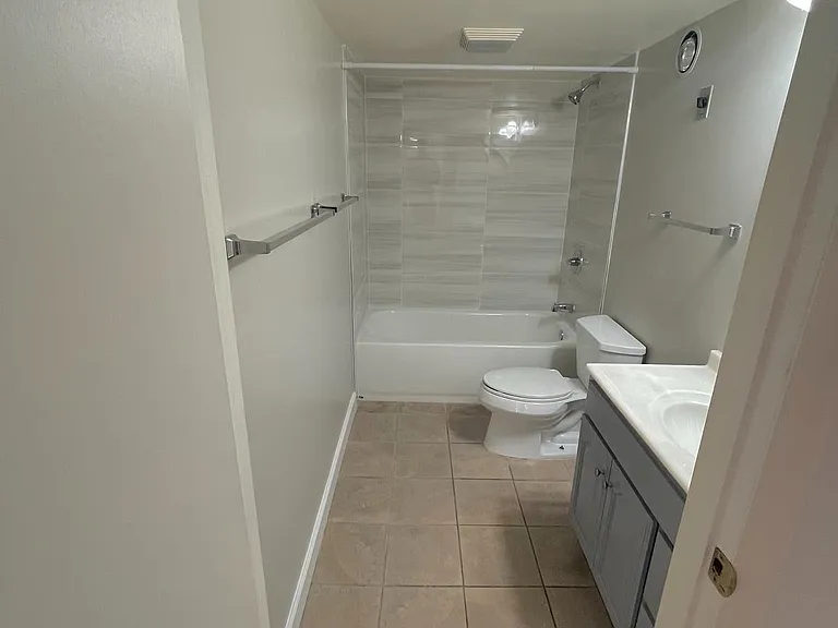 1307 Sarah Dr — Photo 7