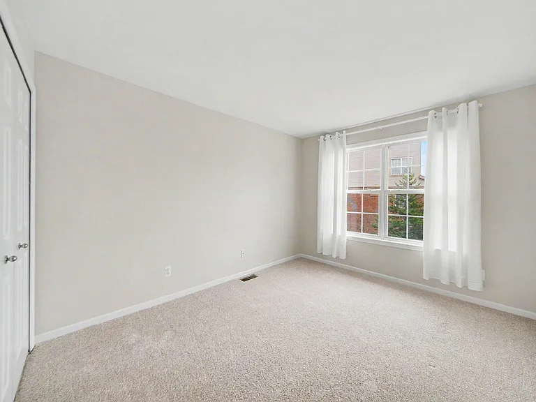 2738 Barclay Way — Photo 15
