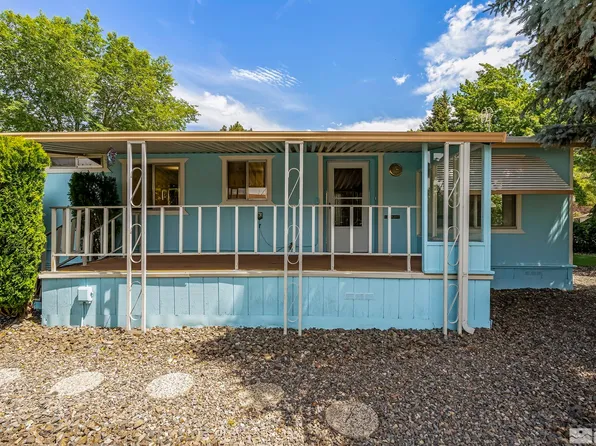 1383 Queens Ct, Gardnerville, NV 89410