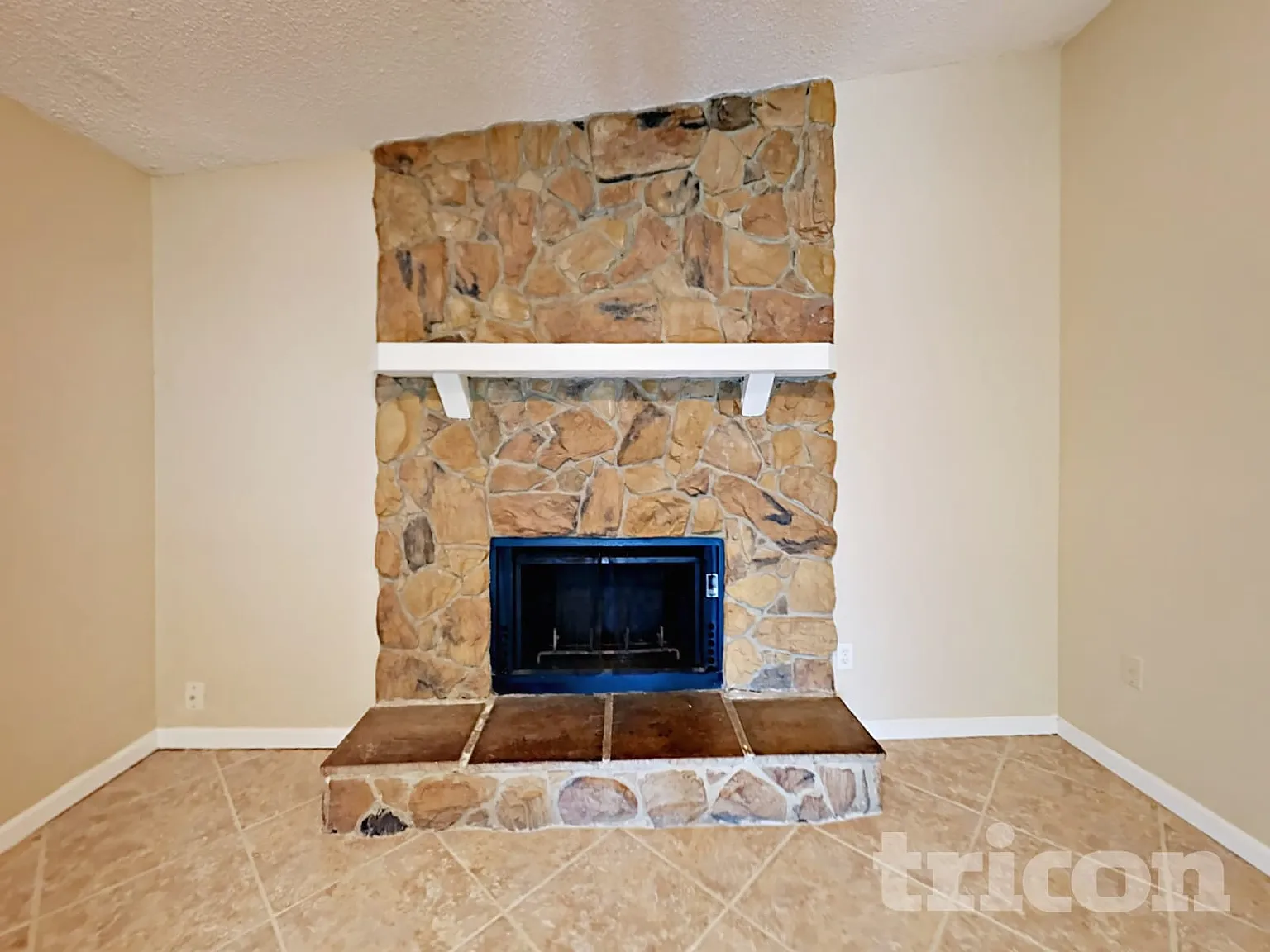 2494 E Tipton Drive Deltona FL — Photo 4