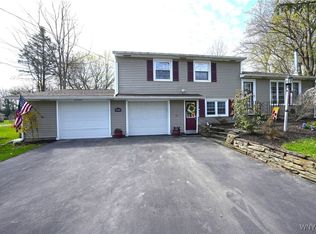 659 Quaker Rd, East Aurora, NY 14052