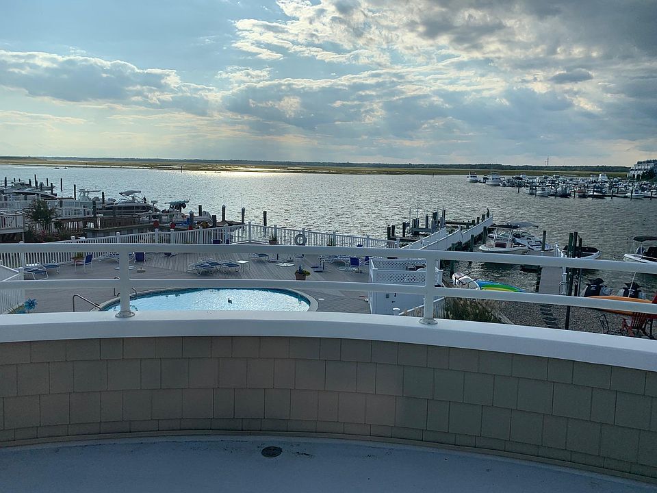 1st image of 3724 Waterview Blvd #1