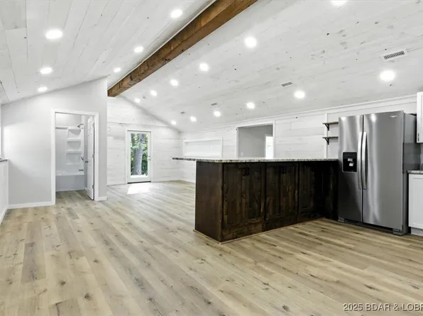 126 Honeysuckle Rd, Eldon, MO 65026