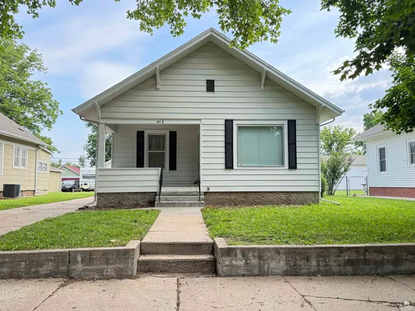 1418 Colorado St, Manhattan, KS 66502