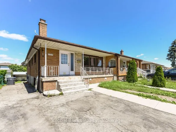 7714 Redstone Rd, Mississauga, ON L4T 2B9