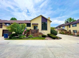 1221 Chevington Ct UNIT 16-A, Dayton, OH 45459