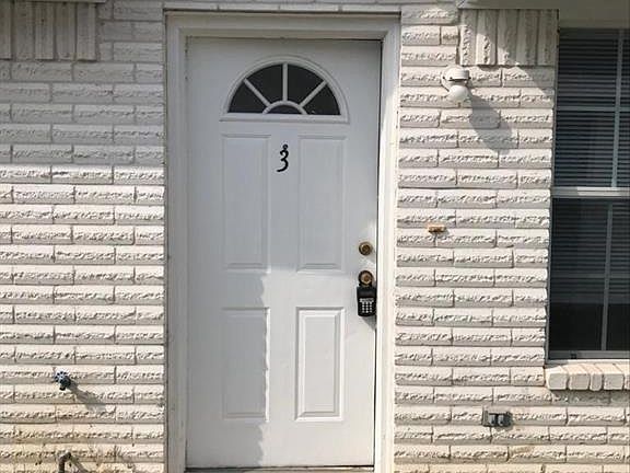 2nd image of 417 La Mancha Dr #4