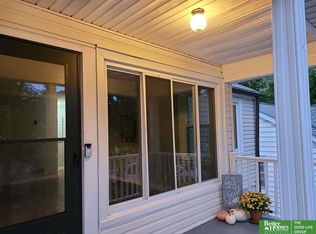 2716 N 51st St, Omaha, NE 68104