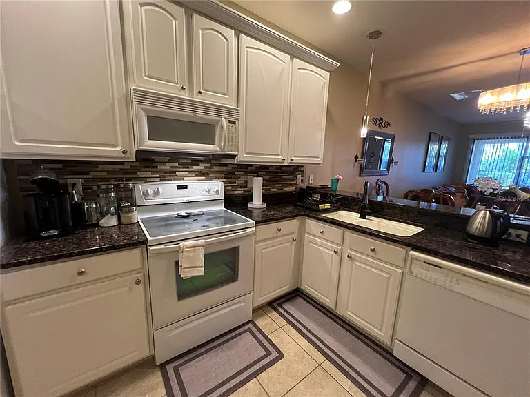 2522 Oswego Dr — Photo 9