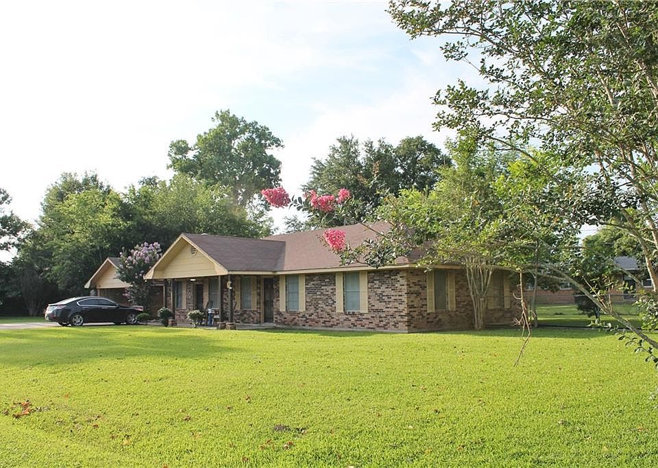 1st image of 616 Charles Dr