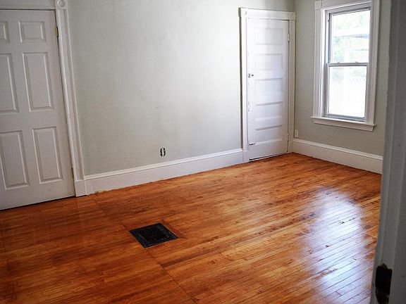 5th image of 410 Medford St #5