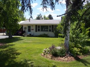 664 Riverside Dr, Omak, WA 98841