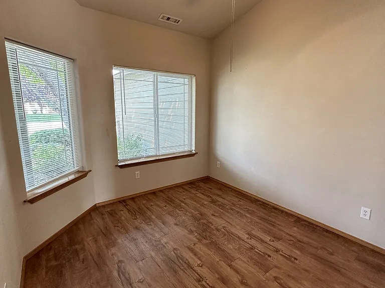 3506 Waterford St — Photo 11