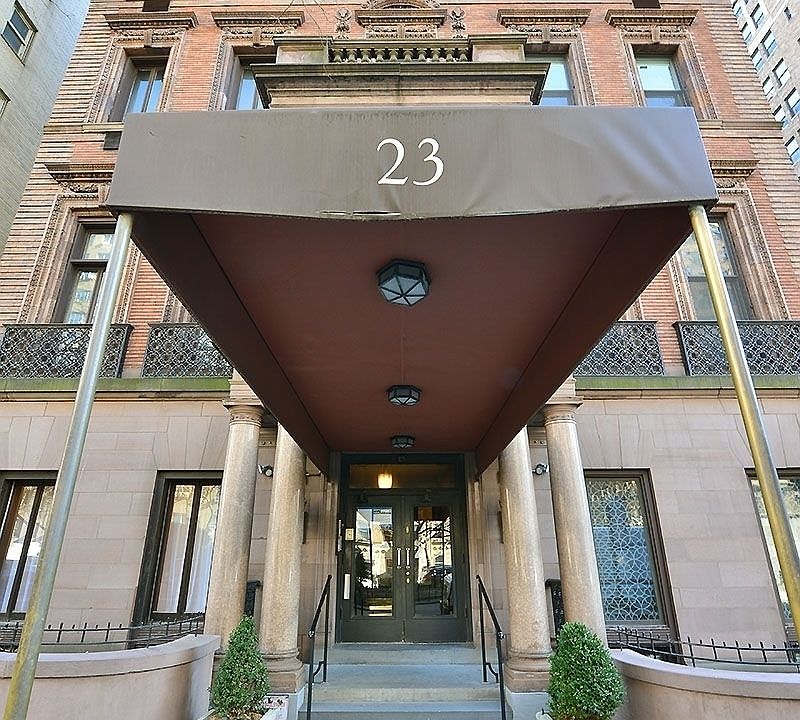 1st image of 23 Park Ave APT 1S