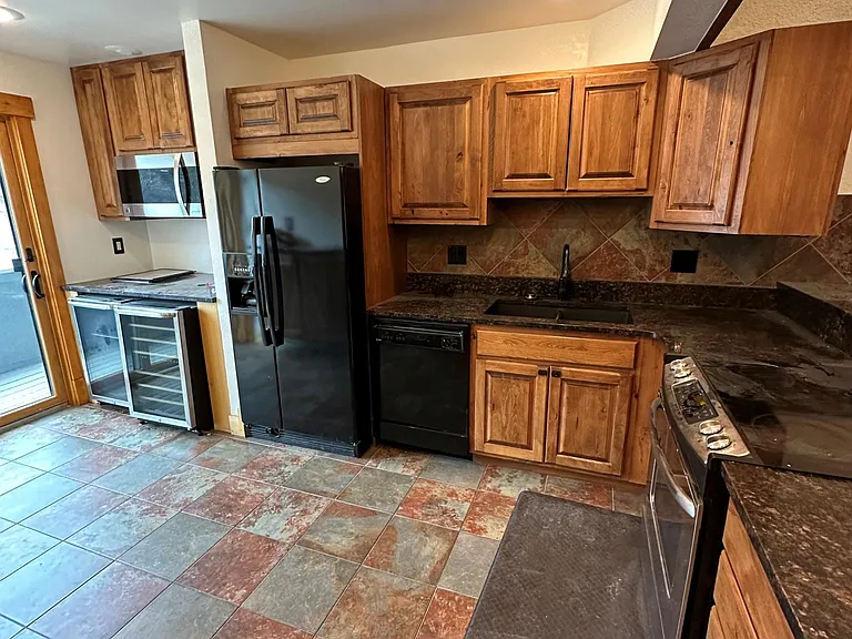 1119 Overlook Dr — Photo 6