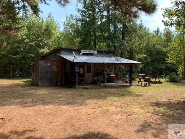 127 County Road 3886, Bloomburg, TX 75556